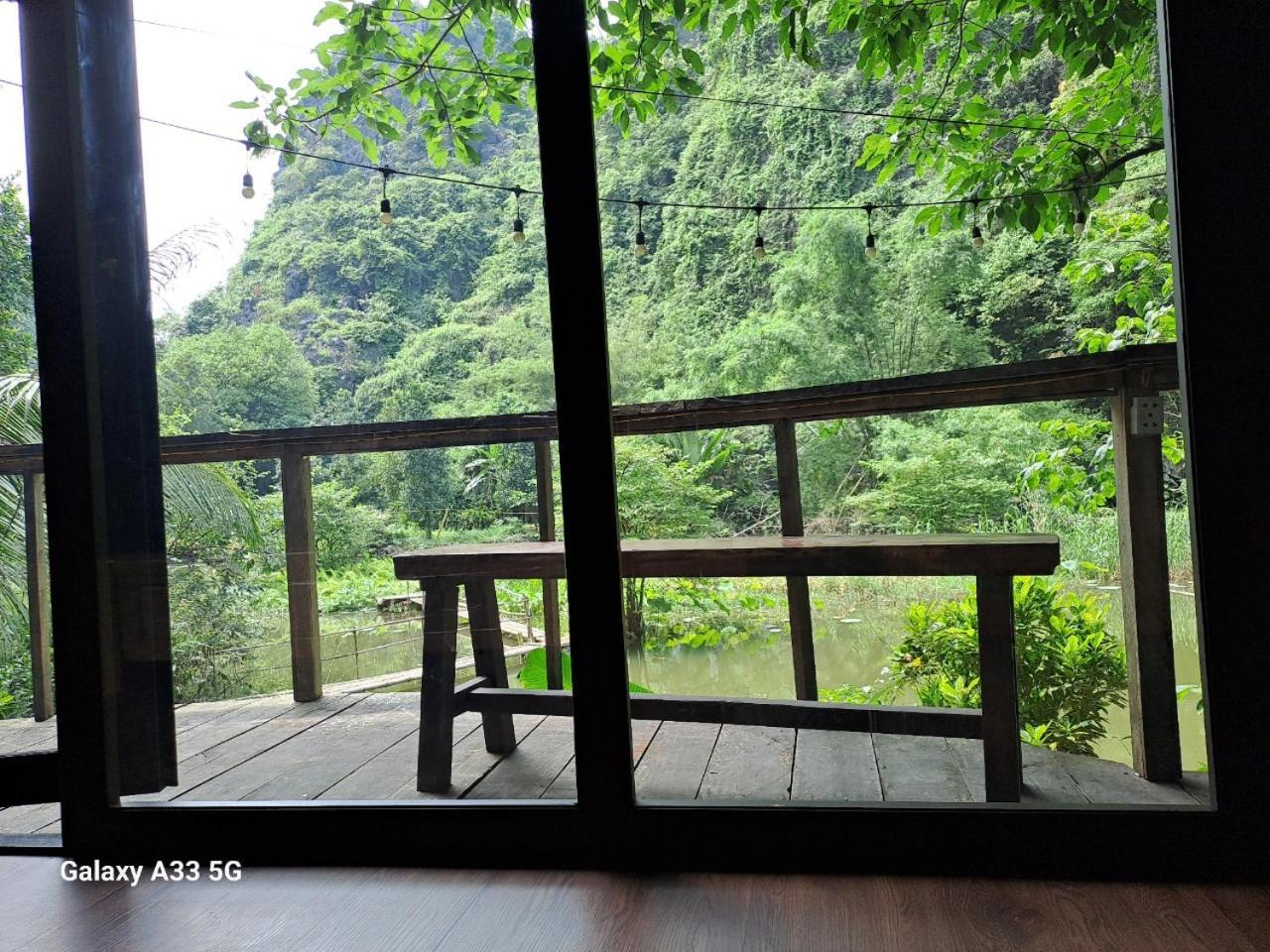 Thung Sen Tam Coc
